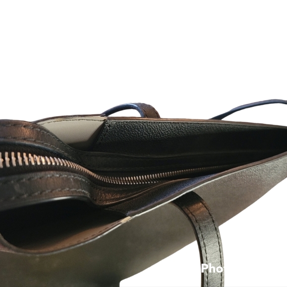 Micheal Kors Crossbody/Tote - Picture 9 of 13